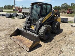 2019 New Holland L228