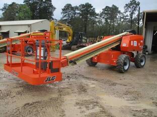 2017 JLG 600S