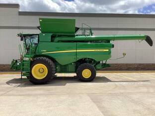 2024 John Deere S780