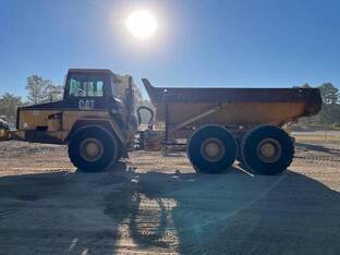 2000 Caterpillar D250E II