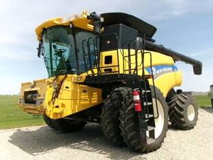 2012 New Holland CR7090
