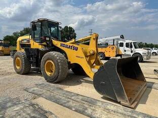 2023 Komatsu WA320-8