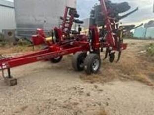 2025 Unverferth ZONEBUILDER 122