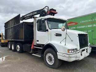 2003 Volvo VHD84F200