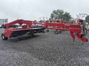 2016 Massey-Ferguson 1383