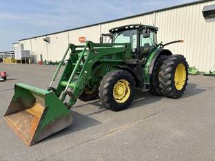 2014 John Deere 6210R