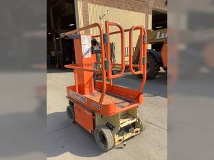 2012 JLG 1230ES
