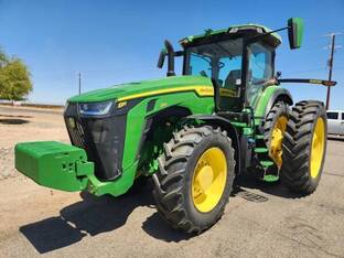 2022 John Deere 8R 250