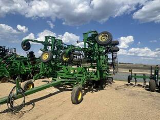 2013 John Deere 2210