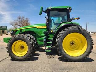 2022 John Deere 8R 310