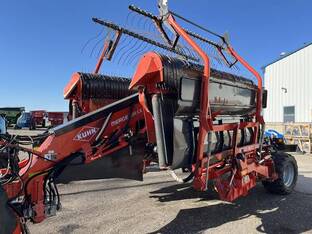 2015 Kuhn MERGE MAXX 902