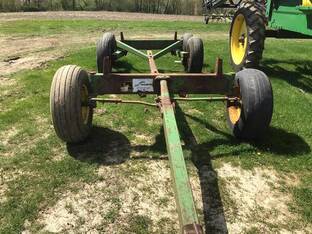 John Deere 1275