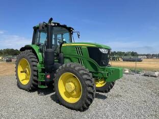 2023 John Deere 6195M