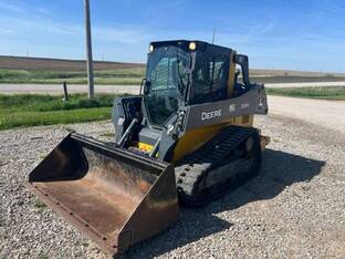 2022 John Deere 325G