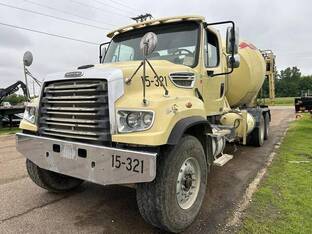 2016 Freightliner 114SD
