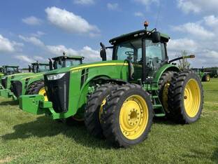 2011 John Deere 8335R