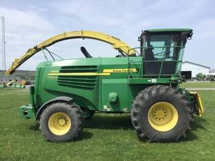 2011 John Deere 7950