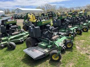 2023 John Deere 652R