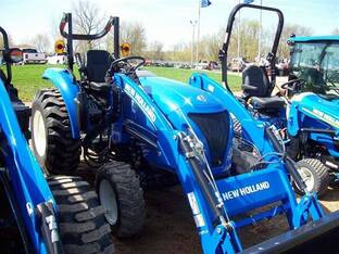 2025 New Holland Boomer 35