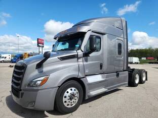 2023 Freightliner CASCADIA 126