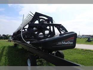 2010 MacDon Industries FD70