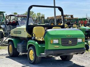 2001 John Deere 2020A