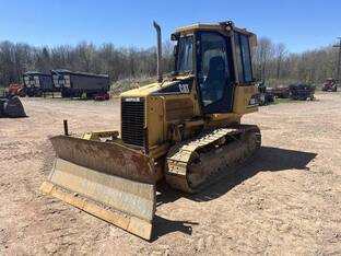 2002 Caterpillar D3G XL