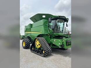 2023 John Deere S780