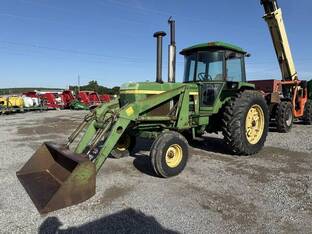 John Deere 4430