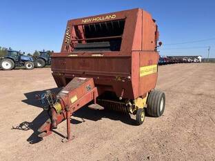 1992 New Holland 660