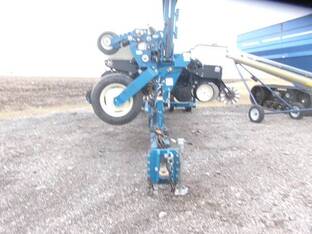2005 Kinze 3600