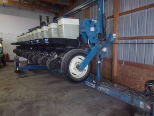 Kinze 2600