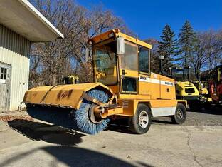 2005 ROSCO SWEEP PRO