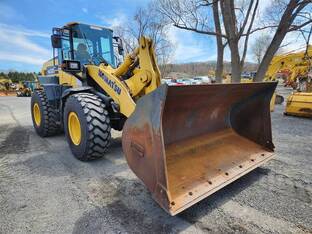 2018 Komatsu WA320-8