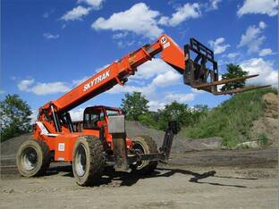 2013 JLG 10054