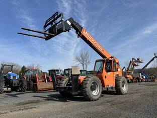 2017 JLG 10054