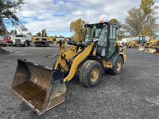 2017 Caterpillar 906M