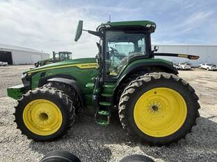 2023 John Deere 8R 370