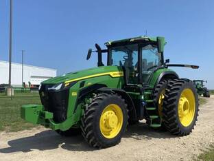 2024 John Deere 8R 250