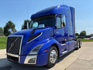 2022 Volvo VNL64T760