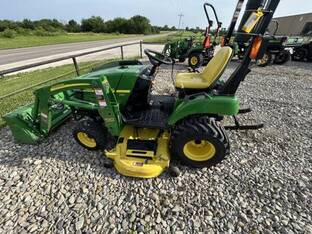 2010 John Deere 2305