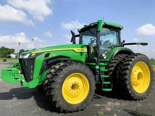 2023 John Deere 8R 340