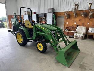 2021 John Deere 3033R