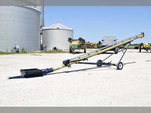 Harvest International T836