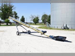 Harvest International T836