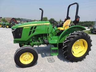 2022 John Deere 5045E