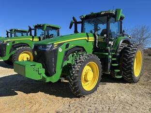 2023 John Deere 8R 230