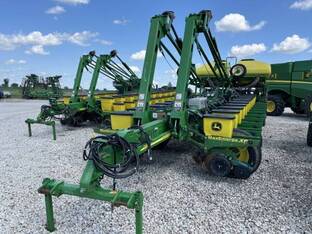 2006 John Deere 1770NT CCS