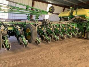2018 John Deere 1775NT