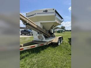 2010 Unverferth 2750